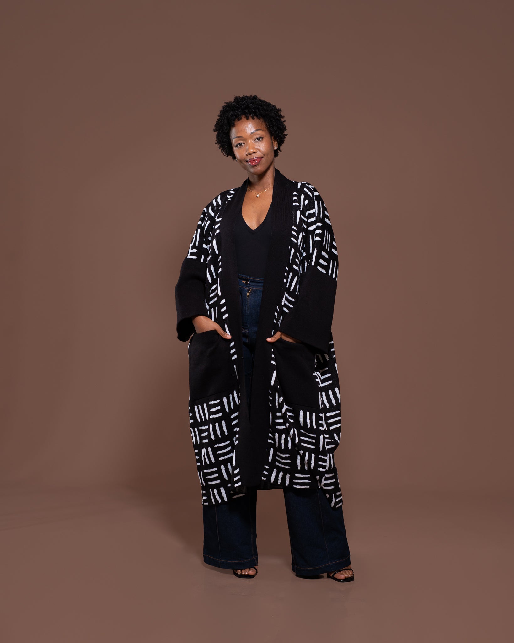 Sanaa Kimono in Black White